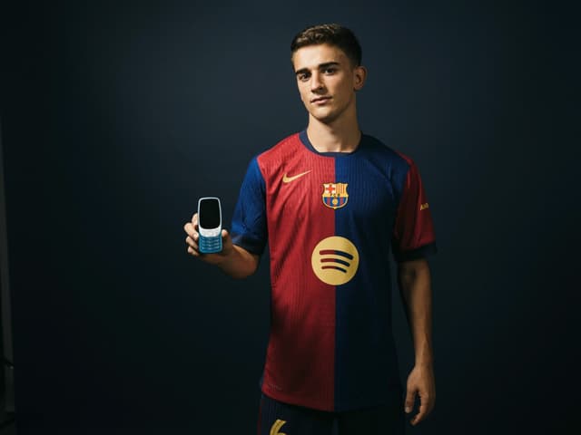  HMD Barça 3210 și HMD Barça Fusion - Telefoanele care Îmbină Pasiunea FCB cu Tehnologia Avansată pentru Fanii Devotați! Disponibile din Mai în România!