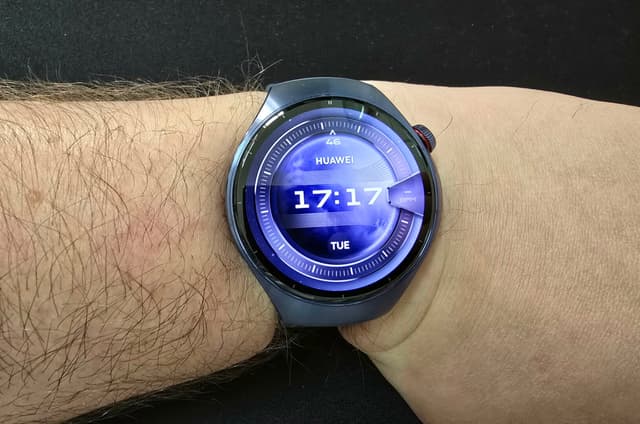  Aproape De Perfecțiune în Lumea Smartwatch-urilor – Design Premium, Funcționalități Avansate și Autonomie Remarcabilă